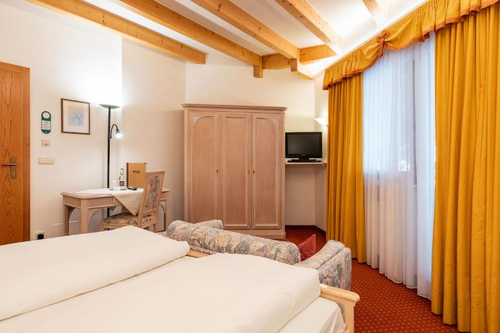 Hotel Schopfenhof photo