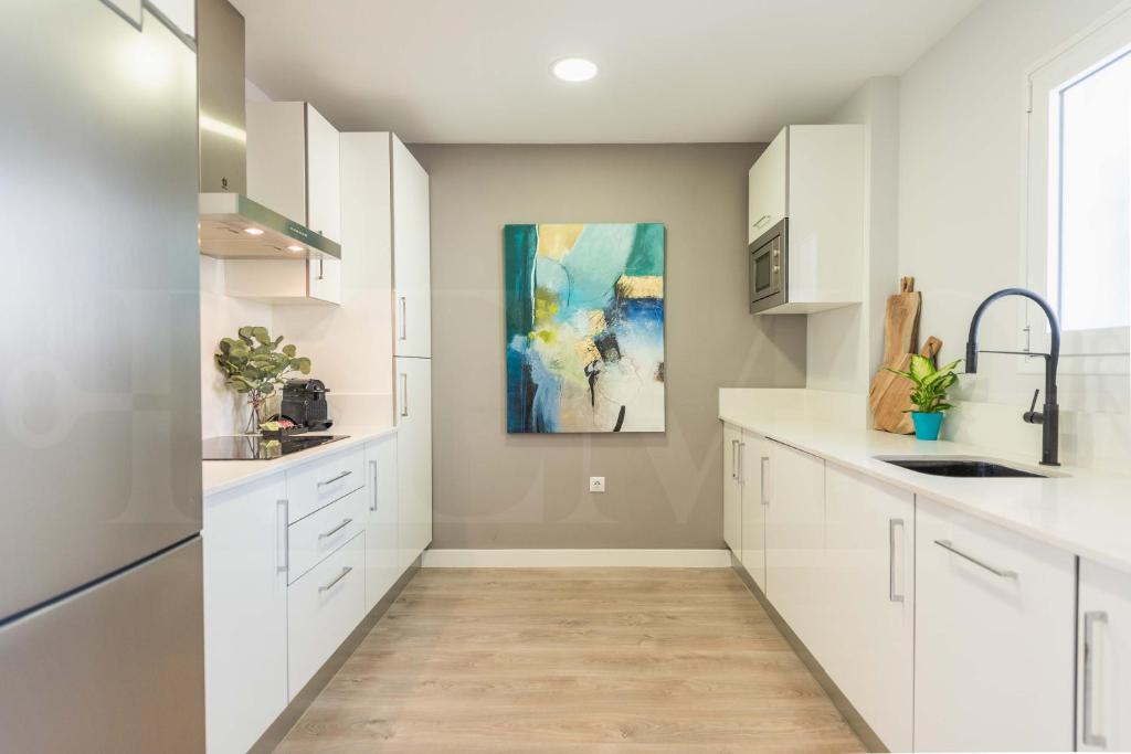 Sunny & modern apartment - Center by REMS - 2