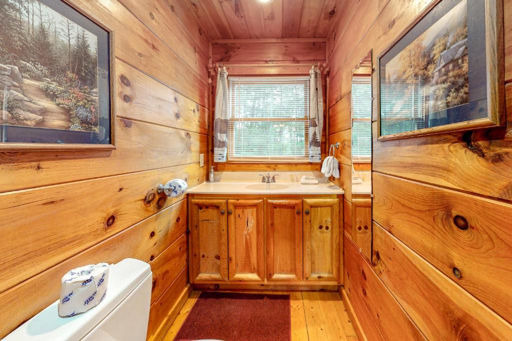 Bearfoot Lodge photo