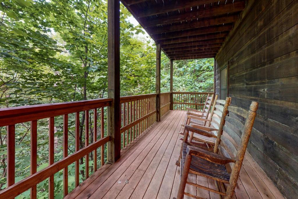 Bearfoot Lodge photo