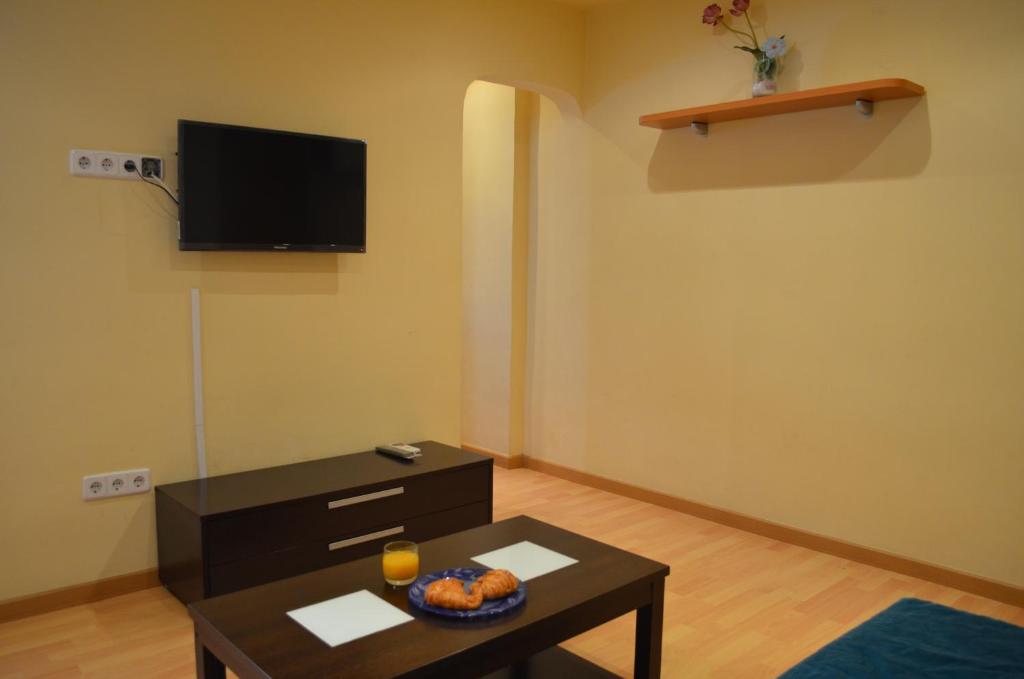 Apartment Bed&BCN Sant Andreu II - 2
