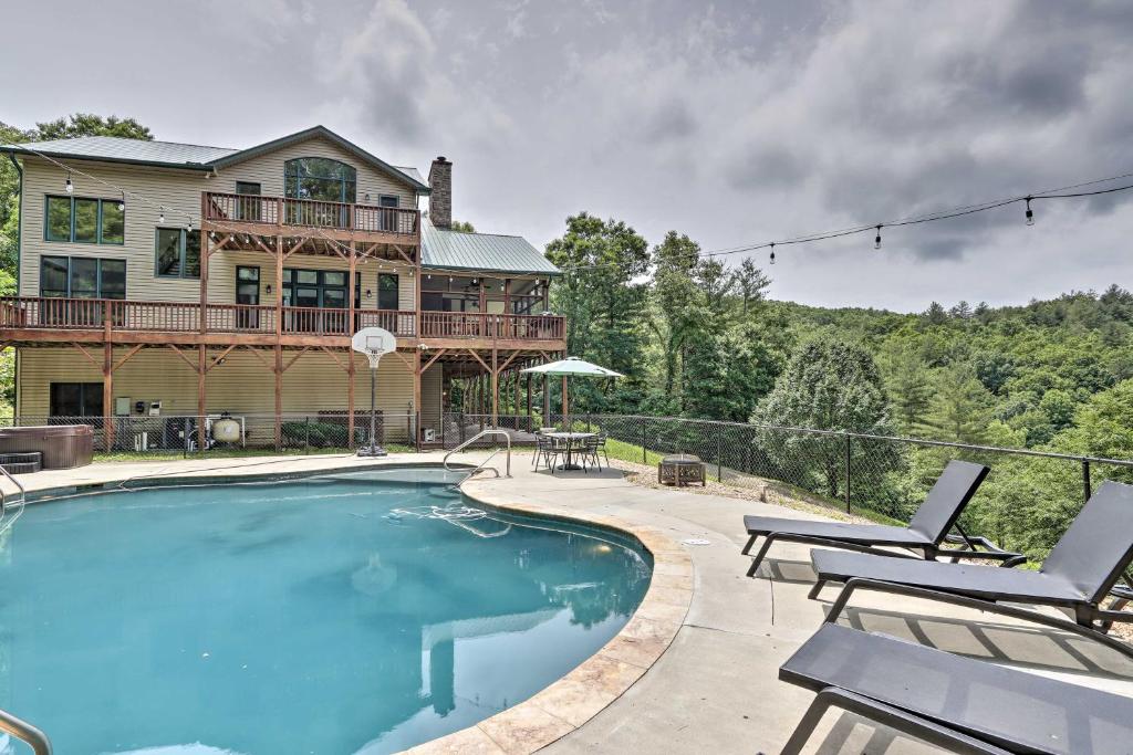 Expansive Home on 16 Acres with Smoky Mountain Views, Murphy