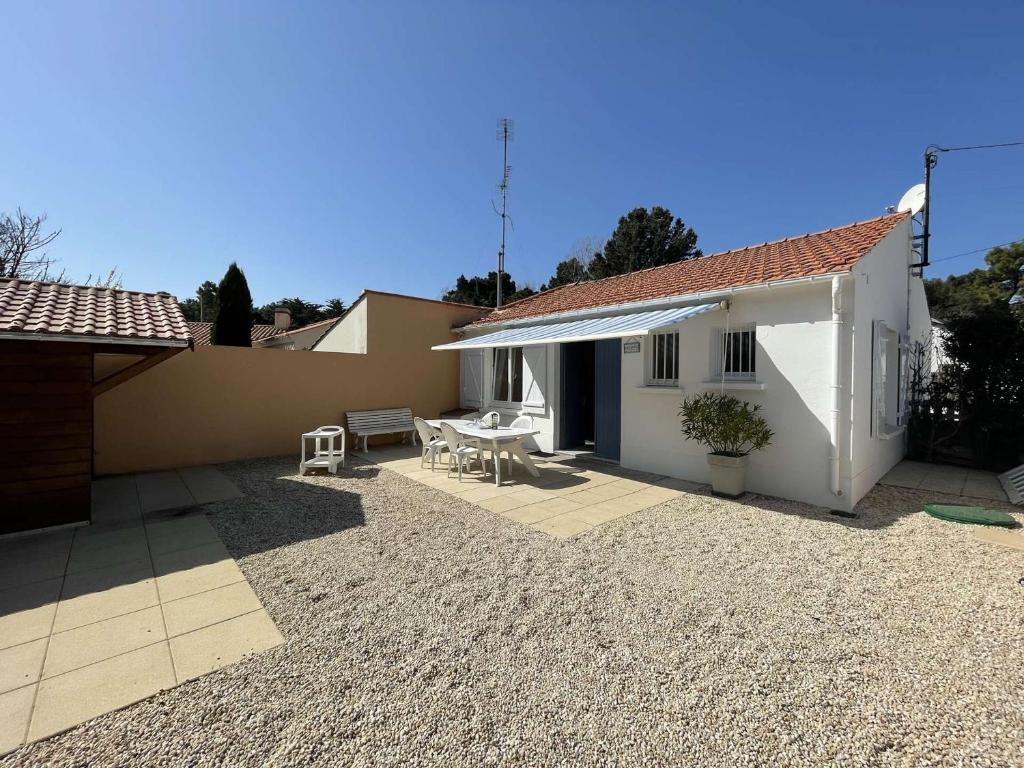 Charmante maison à Saint-Jean-de-Monts, 400m de la plage, terrasse, jardin, parking et ménage inclus - FR-1-224C-198 - 3