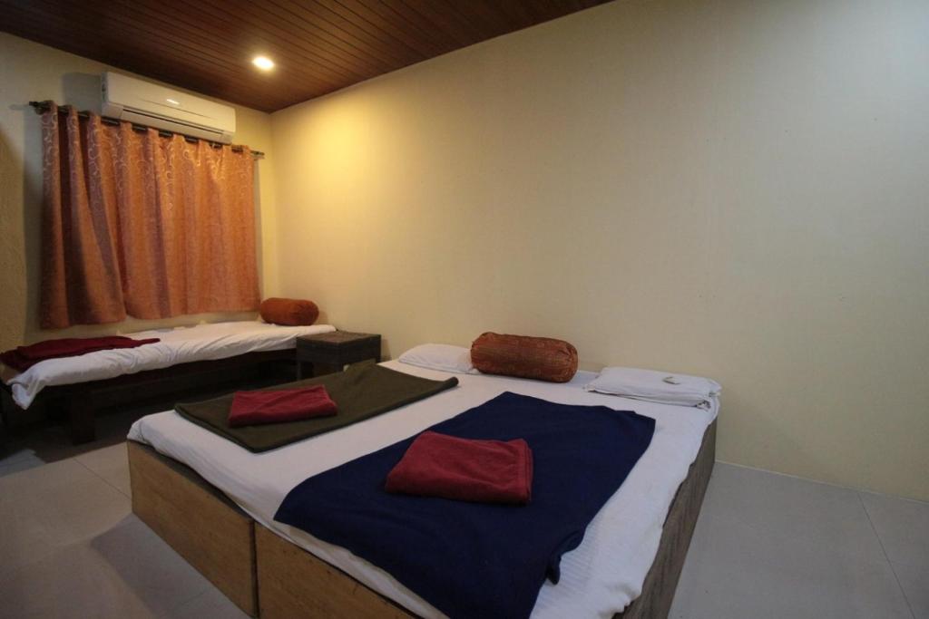 Bungalow resort panorama matheran photo