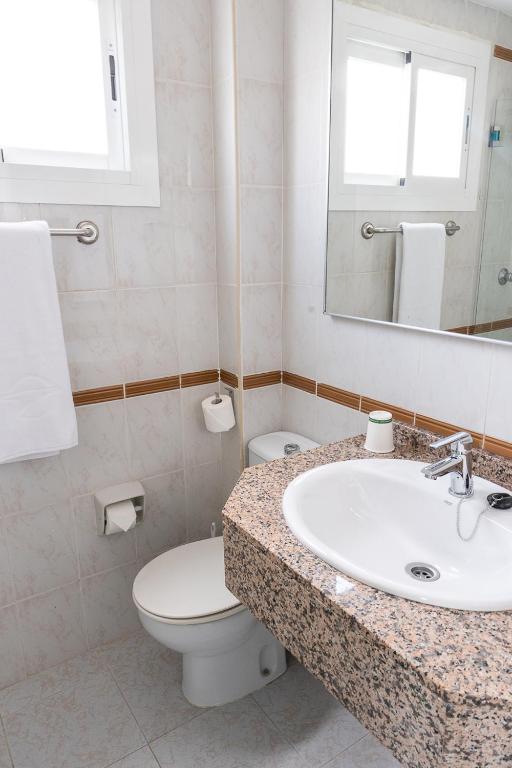 Globales Torrenova — Hotel rooms in Magaluf, Balearic Islands