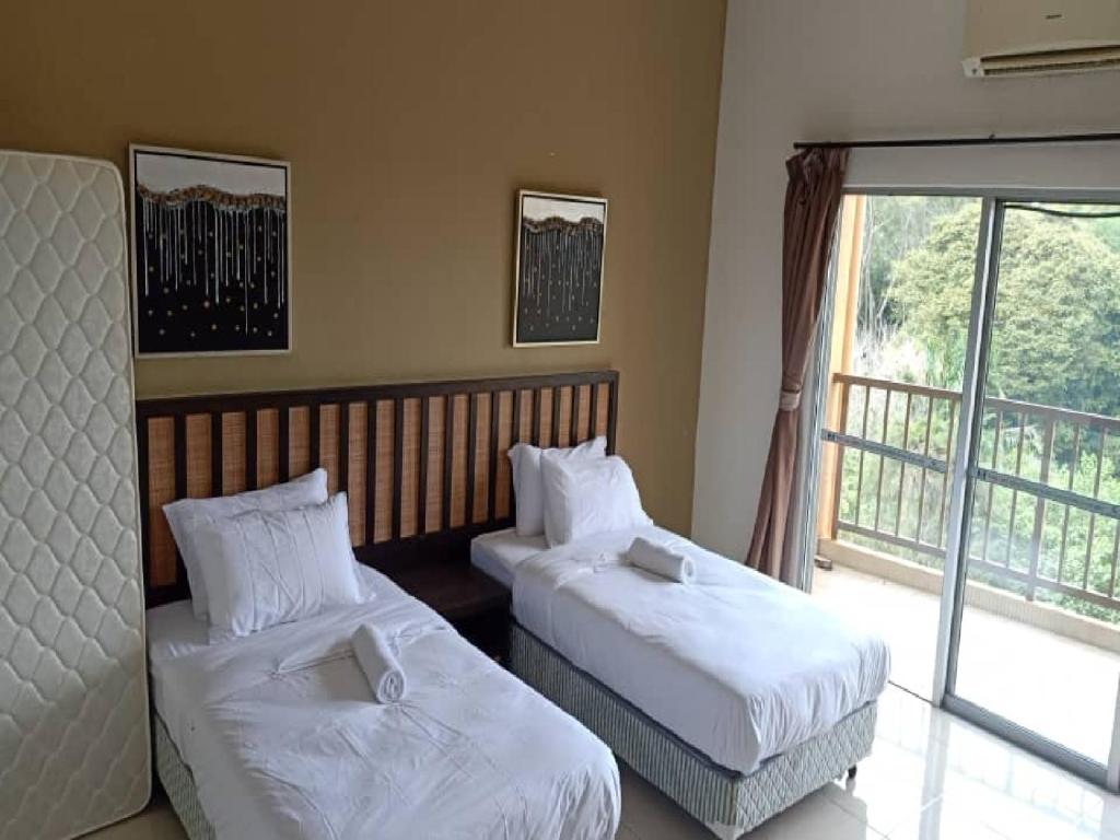 ccfd 5pax Gold Coast Morib Resort - Banting Sepang KLIA Tanjung Sepat photo
