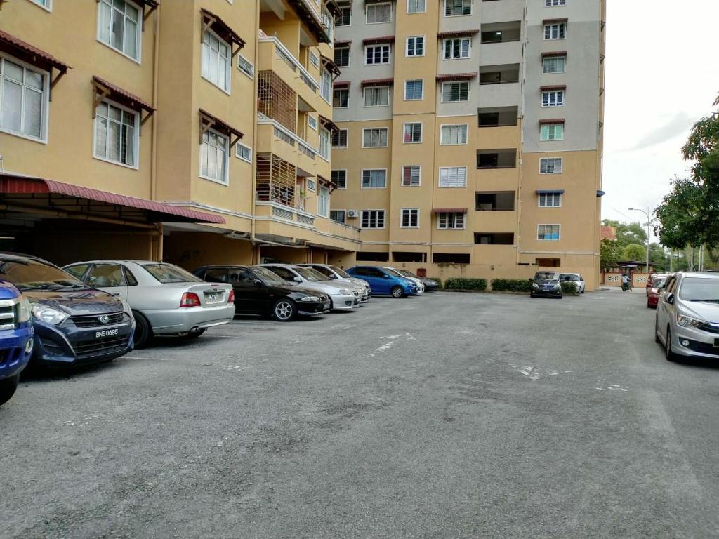 Homestay Kuala Terengganu near Batu Burok, Hospital HSNZ, KTCC Mall, Drawbridge C photo