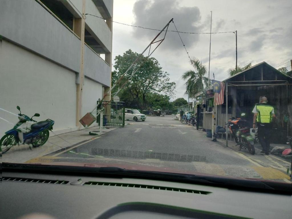 Homestay Kuala Terengganu near Batu Burok, Hospital HSNZ, KTCC Mall, Drawbridge C photo