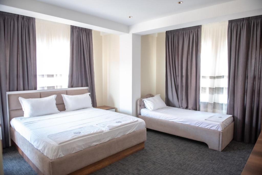 Hotel Roma photo