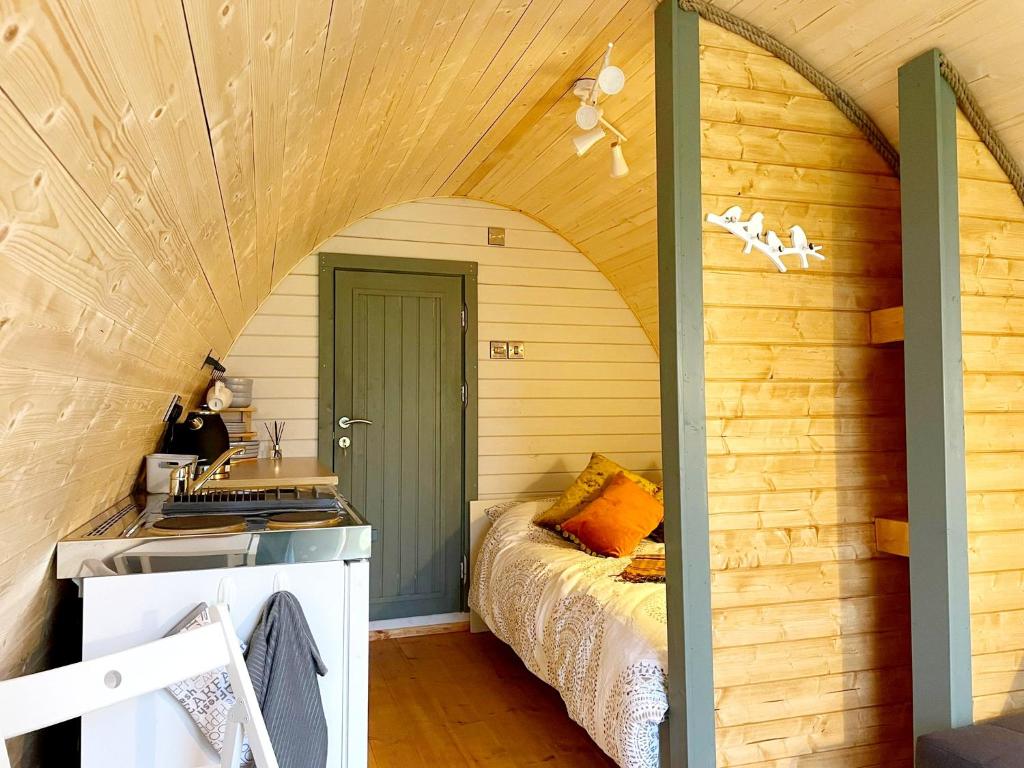 BrackenXcapes Glamping, North Muskham photo 7