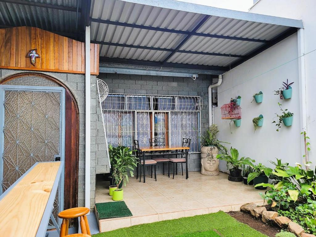 Casa Flores, Heredia