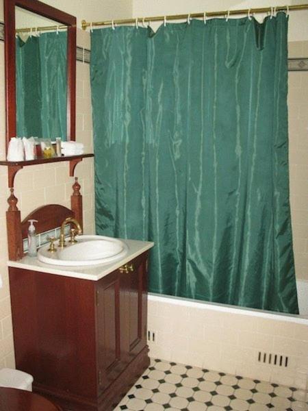 The Chalet Guesthouse And Studio photo