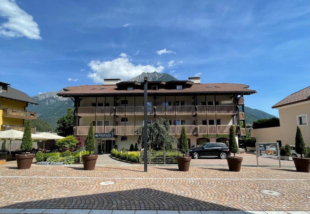 Residence Hotel Alpinum - 2