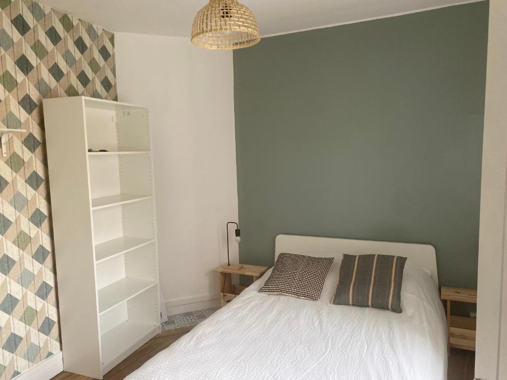 1st Floor Cozy Central Flat with free parking - 1