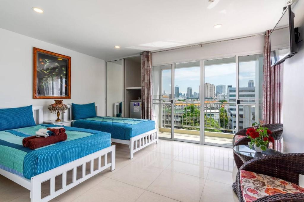 Parvena Hotel Bangkok photo
