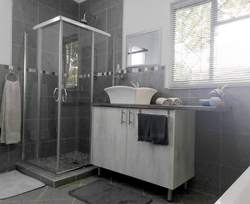 Greystoke - Furnished, self service apartment. photo