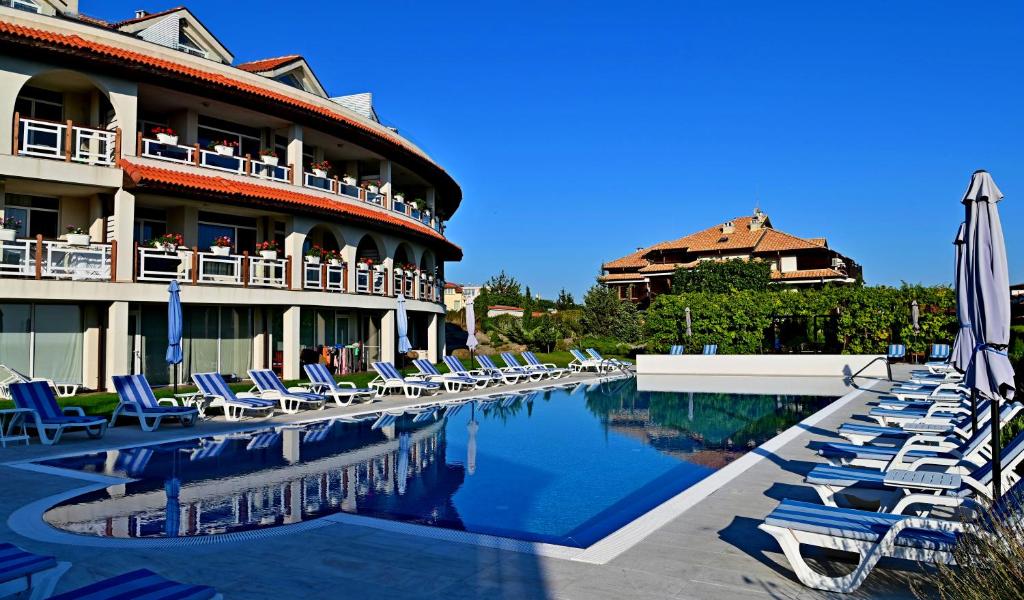 Apolonia Apartments — Hotel in Sozopol