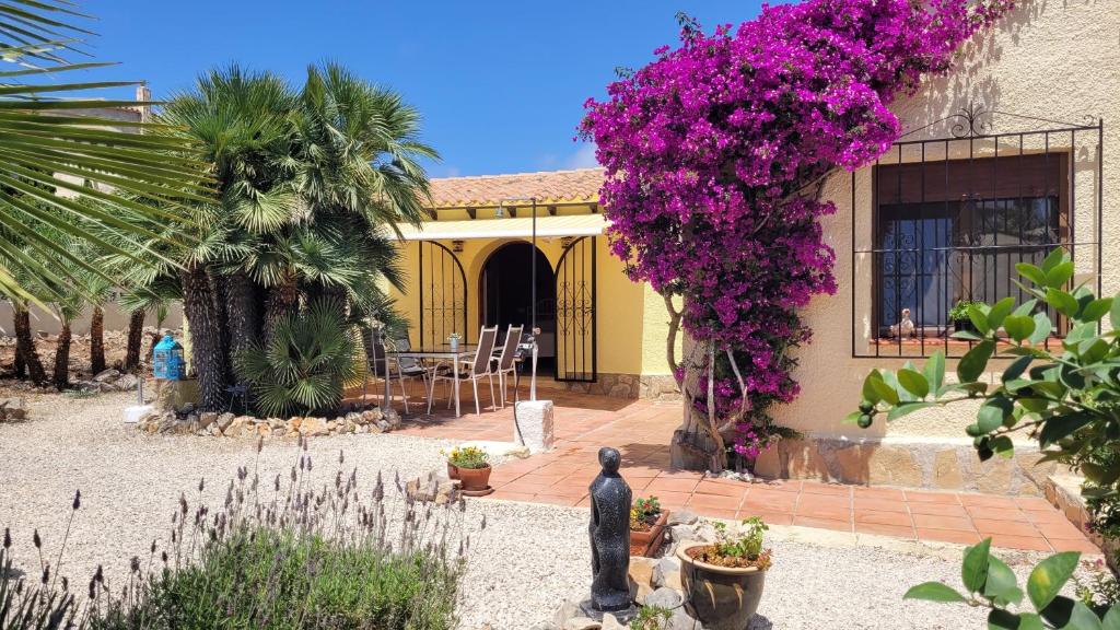 Benitachell - Villa - Sleeps 4 - Pool - Parking - 4