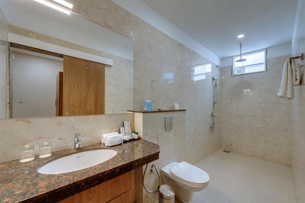 The Beacon Hotel Vadodara photo