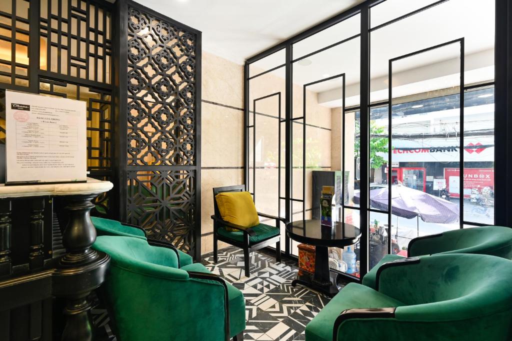 Ohana Hotel