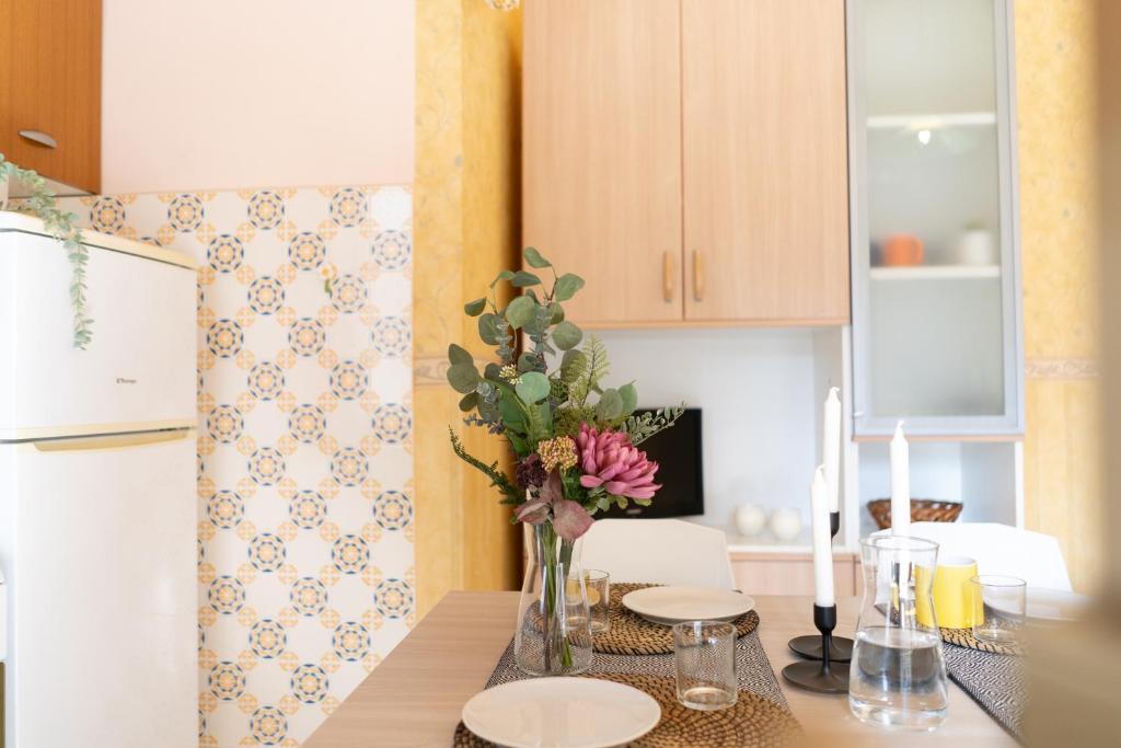 [PIETRA LIGURE] Downtown convenience -Free Parking - 5
