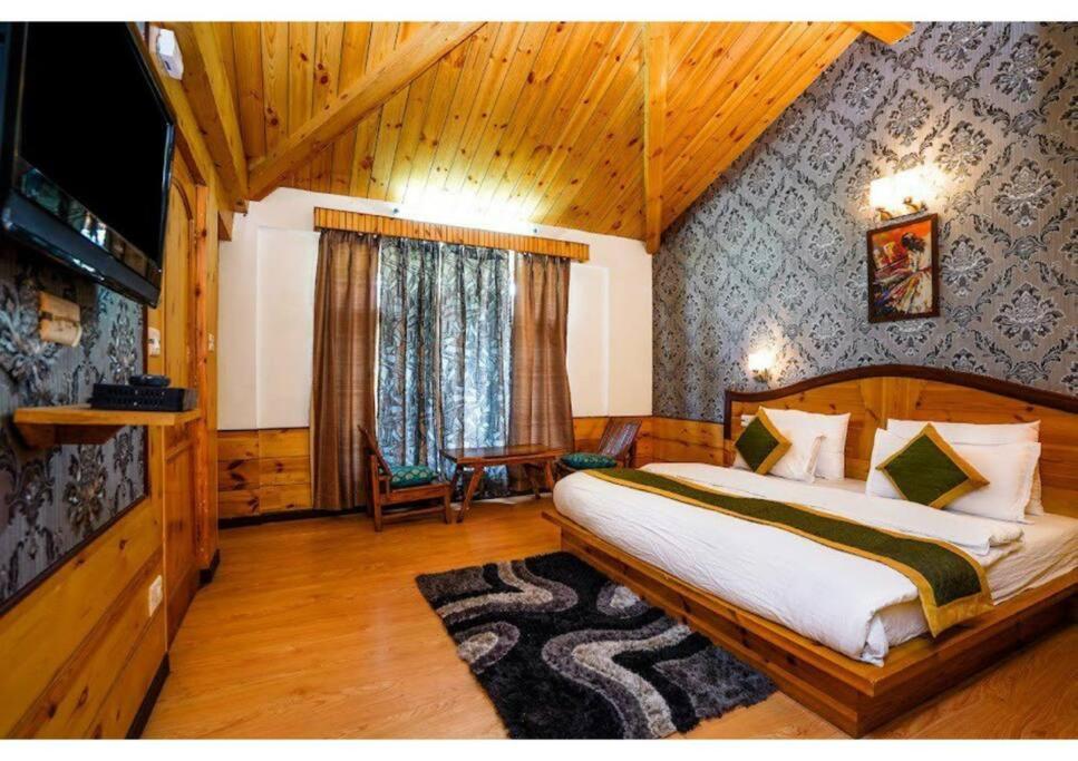 RedhomeX Woodstock 5BHK photo