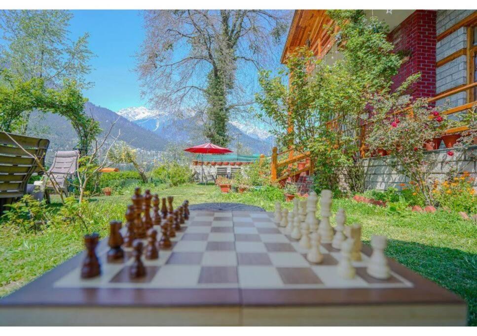 RedhomeX Woodstock 5BHK photo