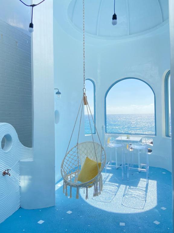 Kenting Met Hi Inn, Eluan