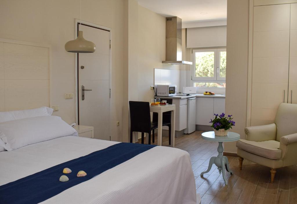 Aparthotel Novo Sancti Petri - 4