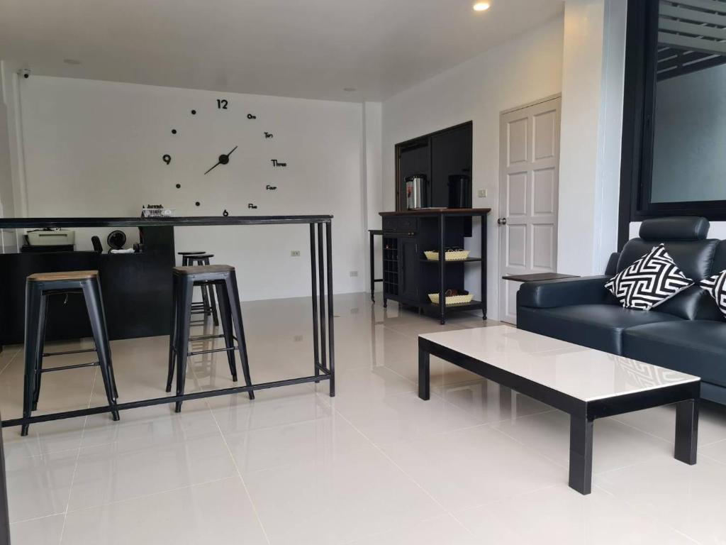 ก้านกล้วยแมนชั่น Gankluy Mansion — Hotel in Phuket