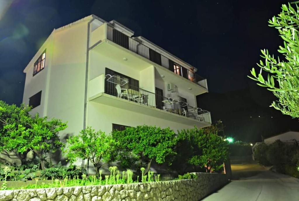 Apartman Dado Podgora, Podgora