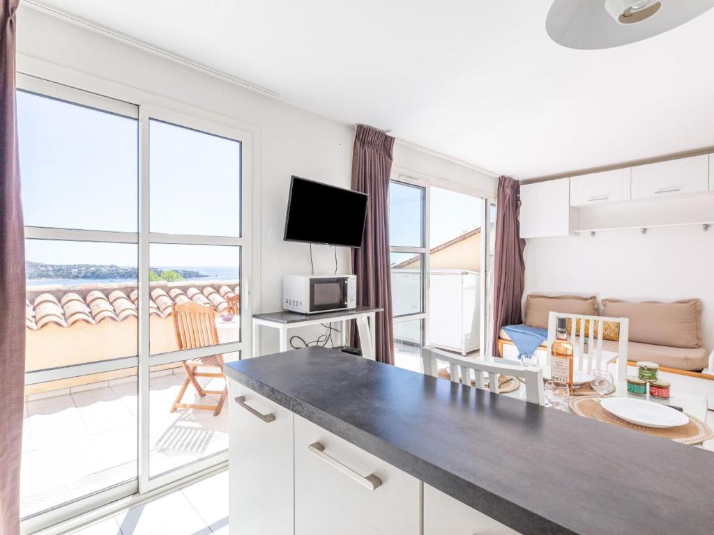 Apartment Le Belvédère - V3 207 by Interhome - 3