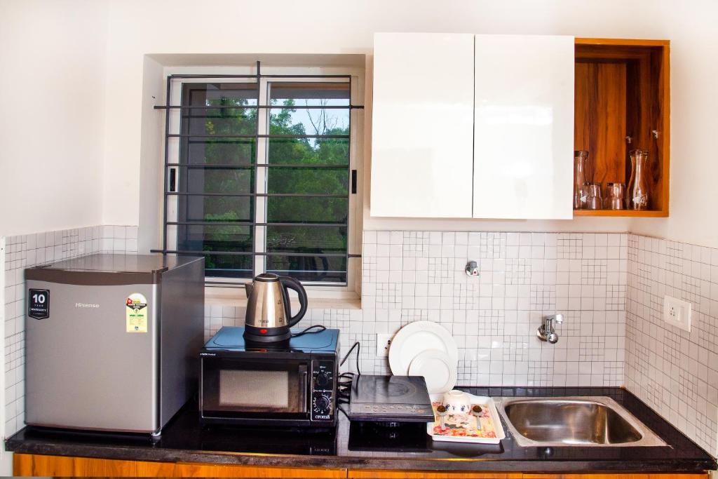 Beach Heaven Deluxe Rooms & Serviced Apartments photo