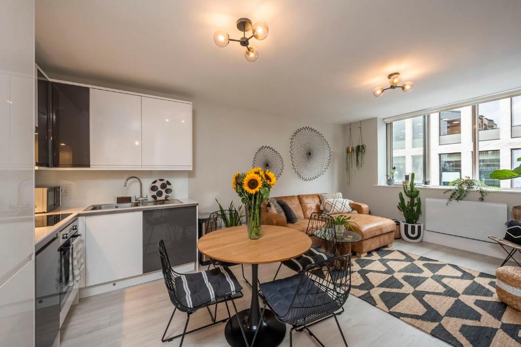 Frankie Says You'll love our Pocket Rocket! Luxurious 1 BR apartment, just a shimmy shake from Charl — Hotel in London