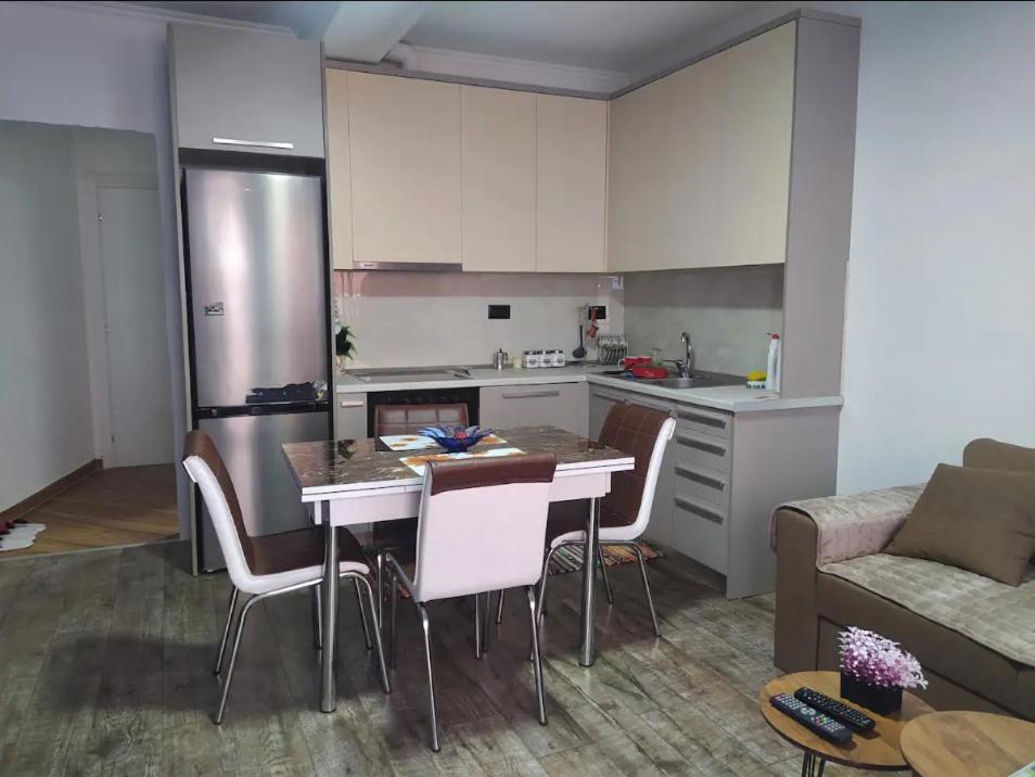 #1 Modern 1BR with Balcony in Up-and-Coming Hip Area — Hotel in Tirana