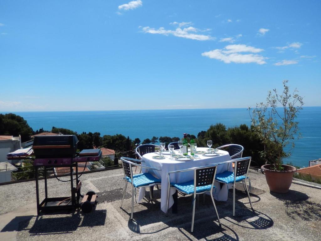 3 Bedroom Apartment Ulcinj - 4