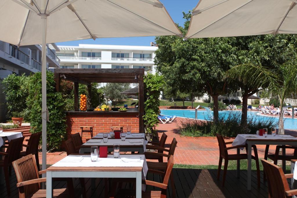 Marina Club Lagos Resort — Restaurant & bars in Lagos, Faro