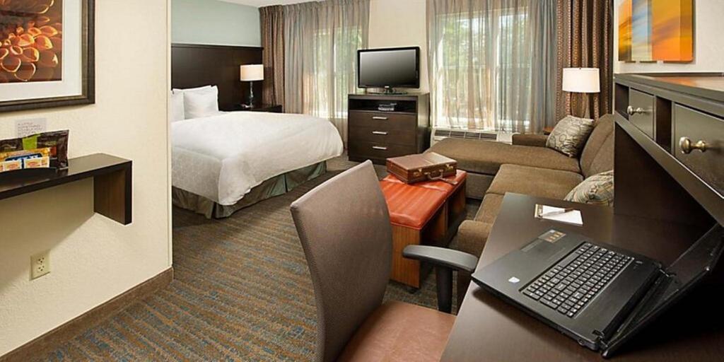 Staybridge Suites Lincolnshire photo