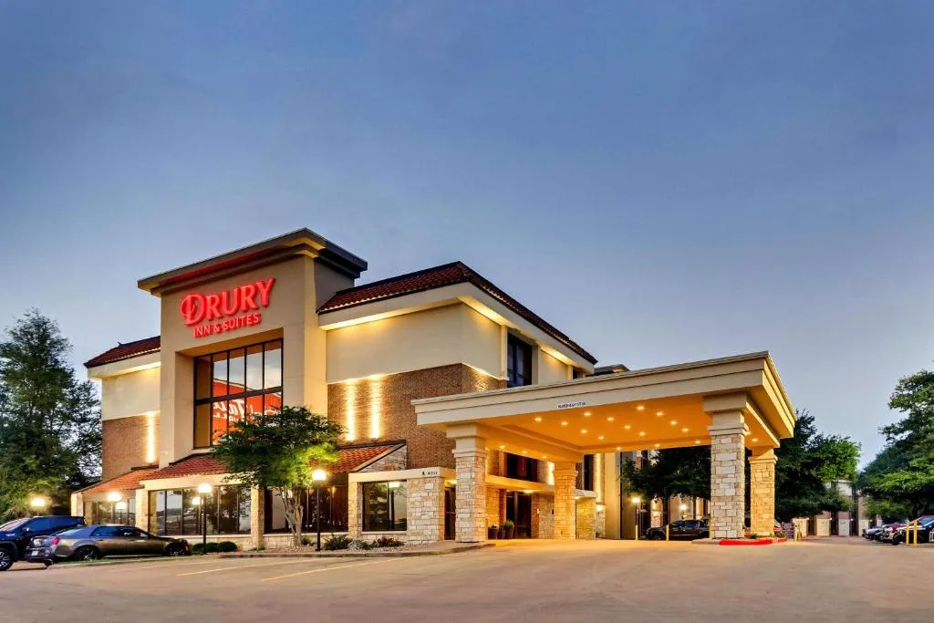 Drury Inn & Suites Austin North, hotel in Austin