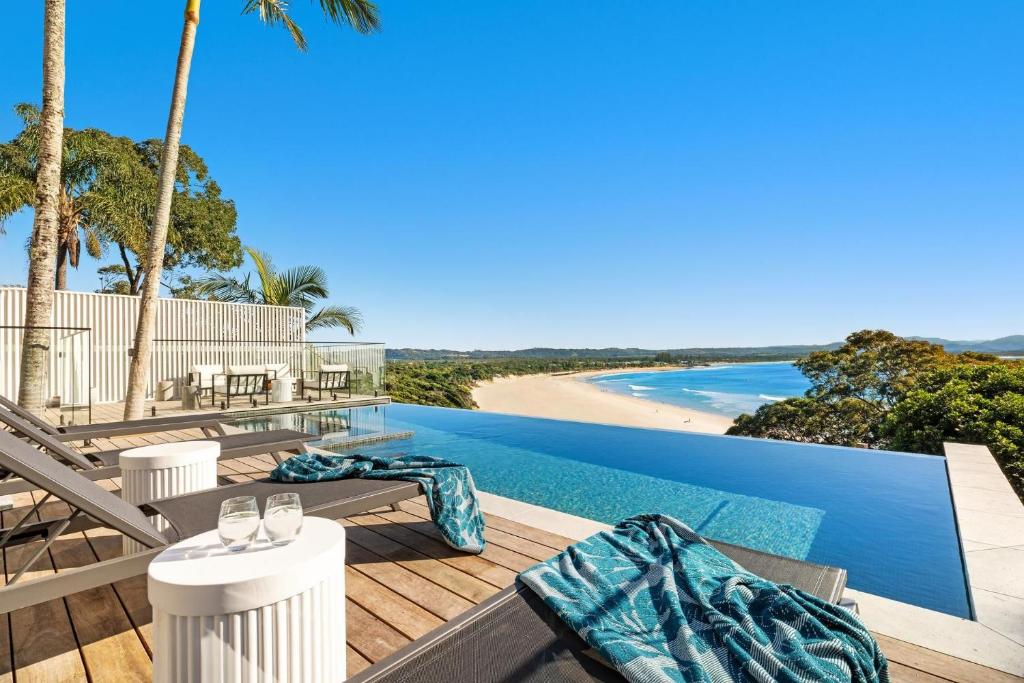 Sway - stunning 5 BR beach house with pool, Byron Bay