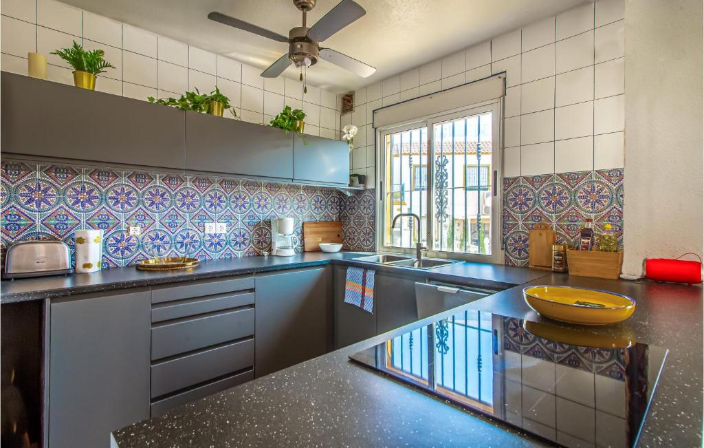 Amazing Home In Orihuela Costa - 5