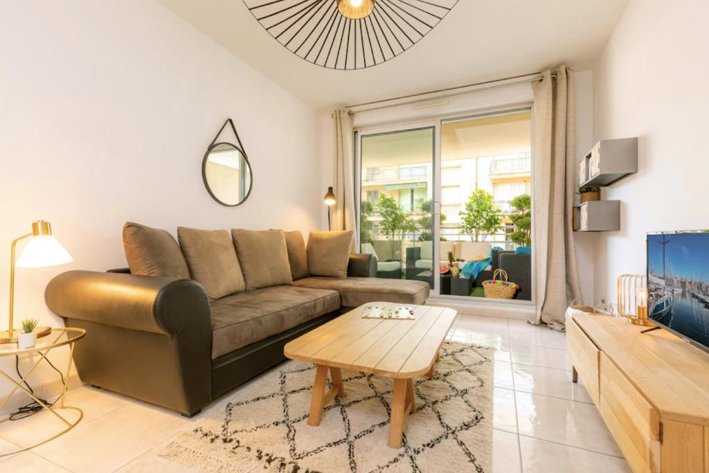 37 m2 With Terrace Near Velodrome — Hotel in Marseille