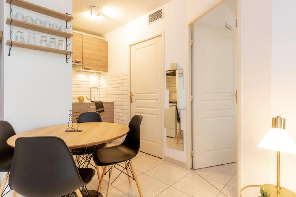 37 m2 With Terrace Near Velodrome photo