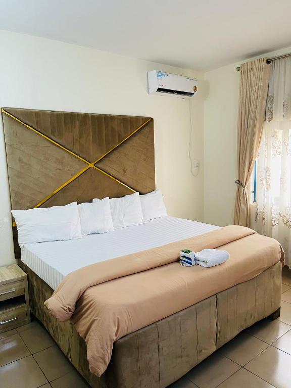 OD-V!CK's LUXE, WUSE DISTRICT, Swimming pool, gym,WiFi,24hr Power, Tight Security — Hotel in Abuja