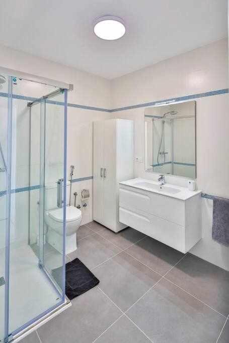 Modern 2 Bed Puerto Banus Apartment K2 photo