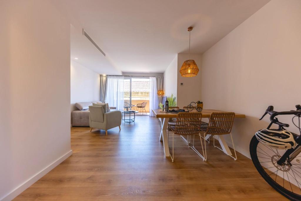Bravissimo Domènica, 2 bedrooms and balcony - 2
