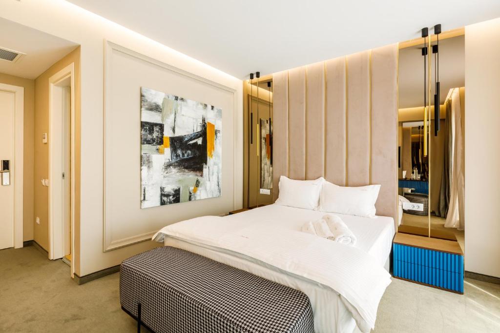 Onal Boutique Hotelier — Hotel in Mamaia
