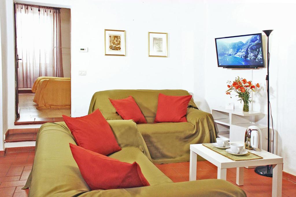 Girolamo Apartment - Super Central, Private Parking & Outdoor Area - 3