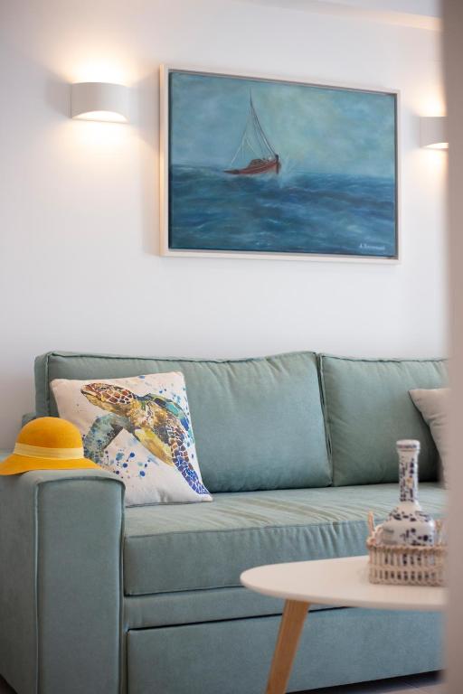 Korina's Suites, Andros