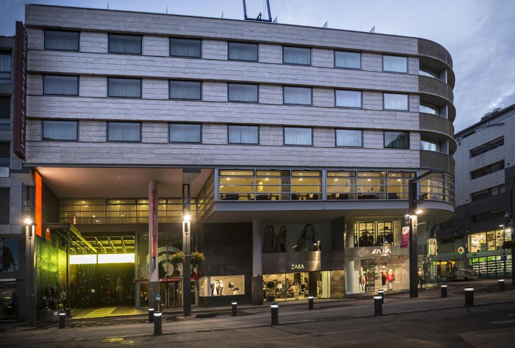 Husa Centric Photo 42